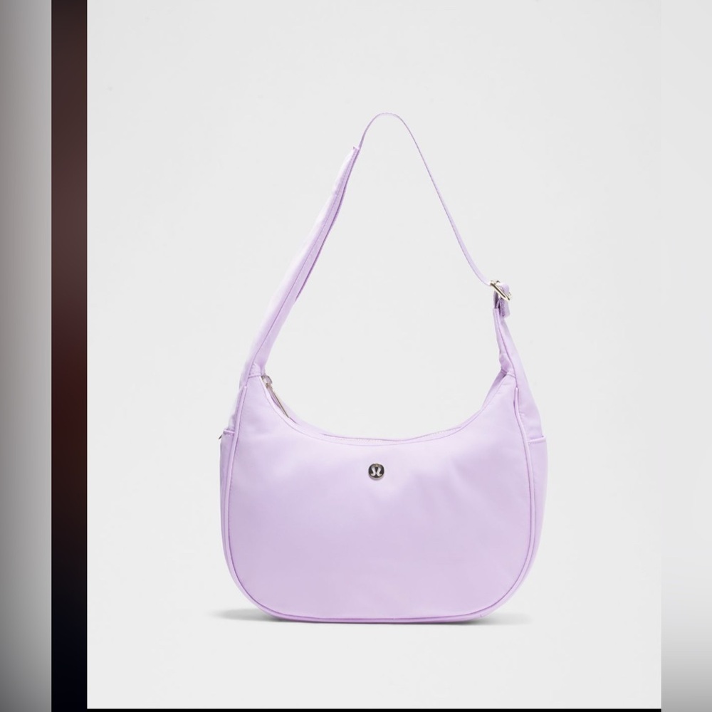 🆕🔥LULULEMON City Essentials Shoulder Bag  4L - NWT